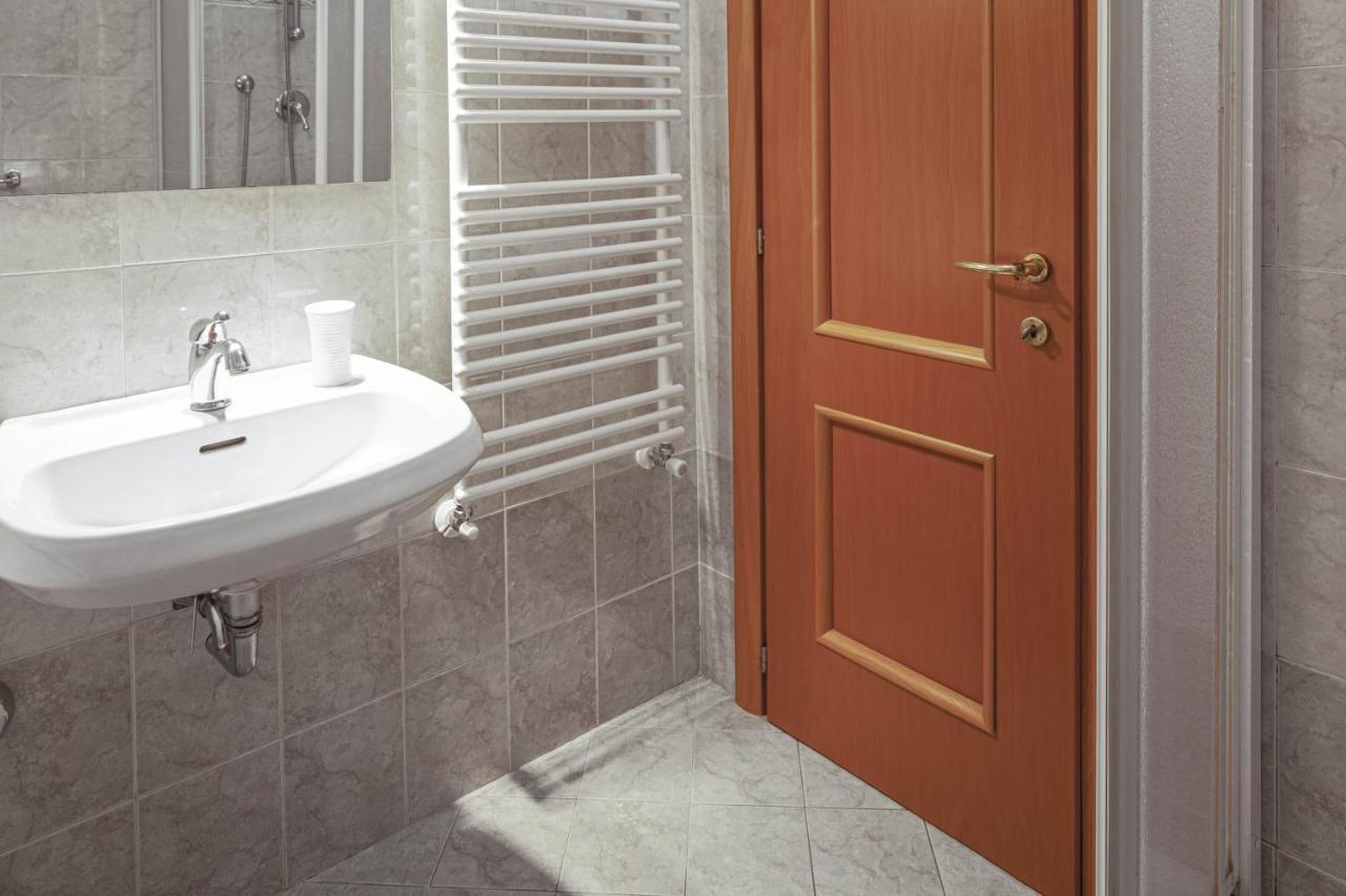 Mafalda Apartments Леванто Екстер'єр фото